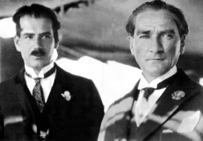 Rusen_Esref_and_Mustafa_Kemal