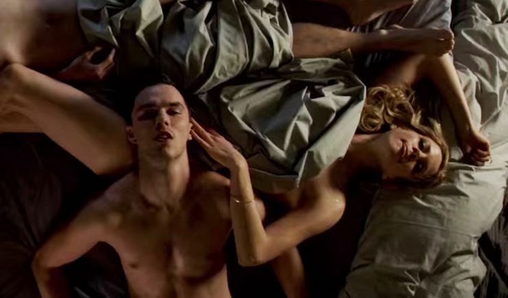 cine_region_kill_your_friends_10