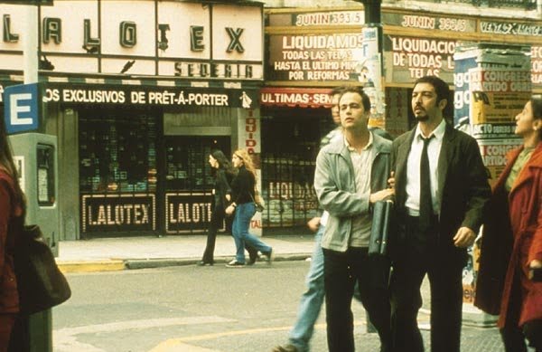 nine_queens_2000_600x389_25562