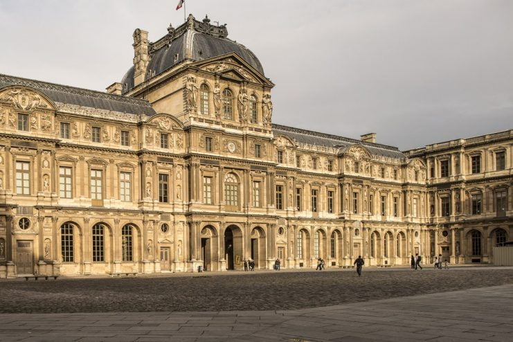 Francofonia-2015-movie-Still-3-The-Louvre